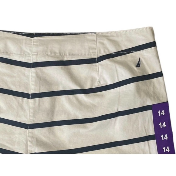 Nautica New White and Blue Striped Shorts With Pockets Size 14 Preppy Nautical - Picture 9 of 10